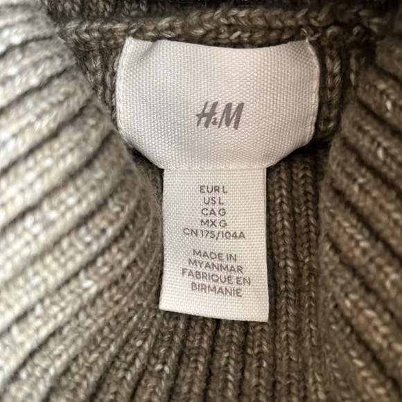 Ladies H&M Sweater Dress - Picture 4 of 6
